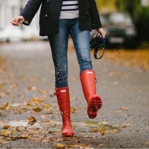 HUNTER RED ORIGINAL TALL RAIN BOOTS SIZE 8 WOMENS